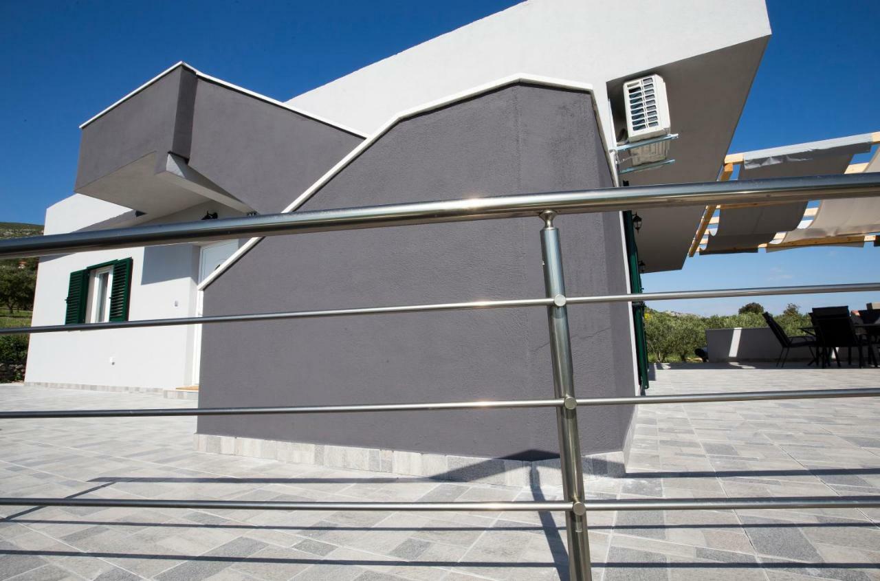 Holiday House M&A&K With Swimming Pool Kaštel Štafilić Extérieur photo