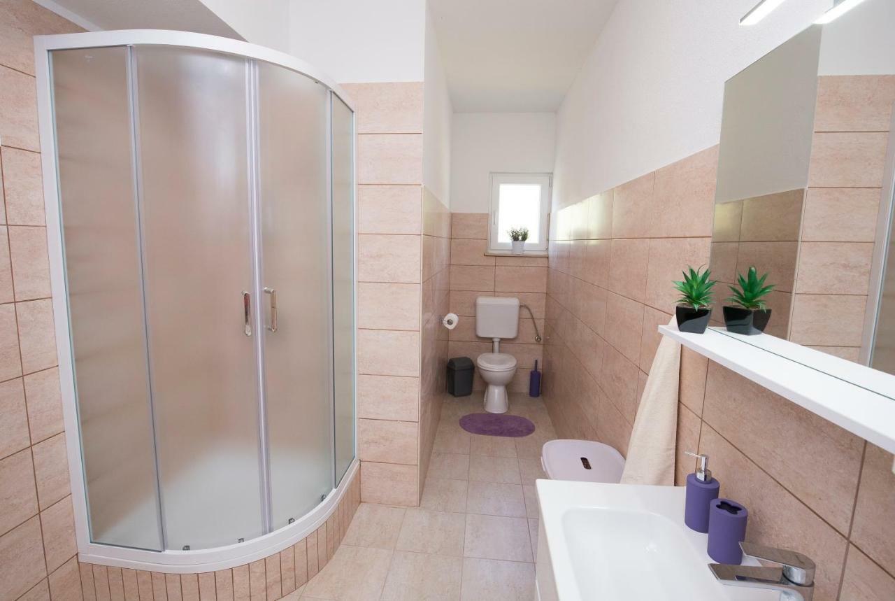Holiday House M&A&K With Swimming Pool Kaštel Štafilić Extérieur photo